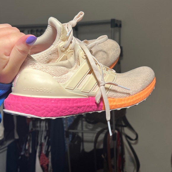 adidas Shoes - Adidas UltraBoost